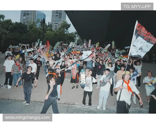 滑板精英赛特别报道成都街舞队勇闯赛场展现逆袭风采 滑板精英赛特别报道成都街舞队勇闯赛场展现逆袭风采