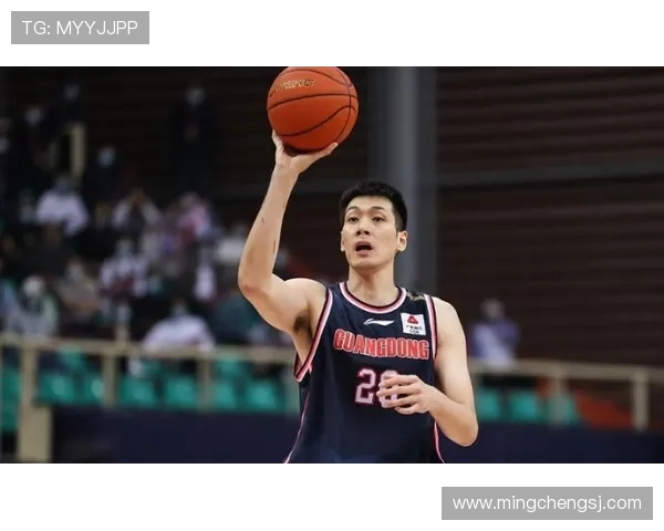 任骏飞领衔广东队奋战CBA季后赛展现篮球风采与团队精神