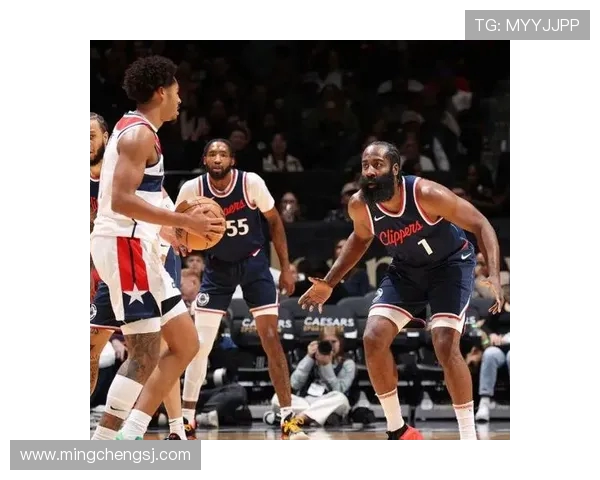 勇士逆转快船上演惊天大戏全场观众目瞪口呆的精彩瞬间