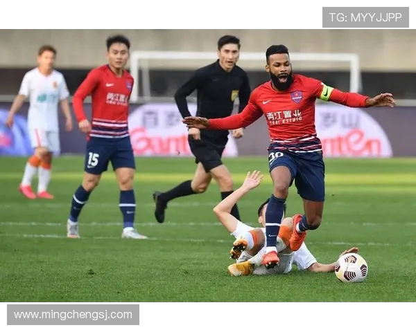 重庆足球队荣登足球状态排行榜第一名引发热议 重庆足球队荣登足球状态排行榜第一名引发热议