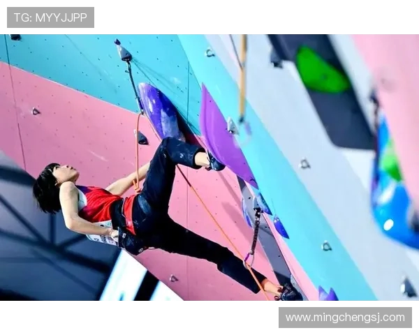 广州攀岩队与武汉攀岩队赛后复盘探讨团队协作的成功与挑战